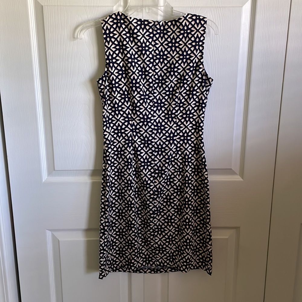 Beautiful Circular Patterned Sheath Sleeveless Dr… - image 2